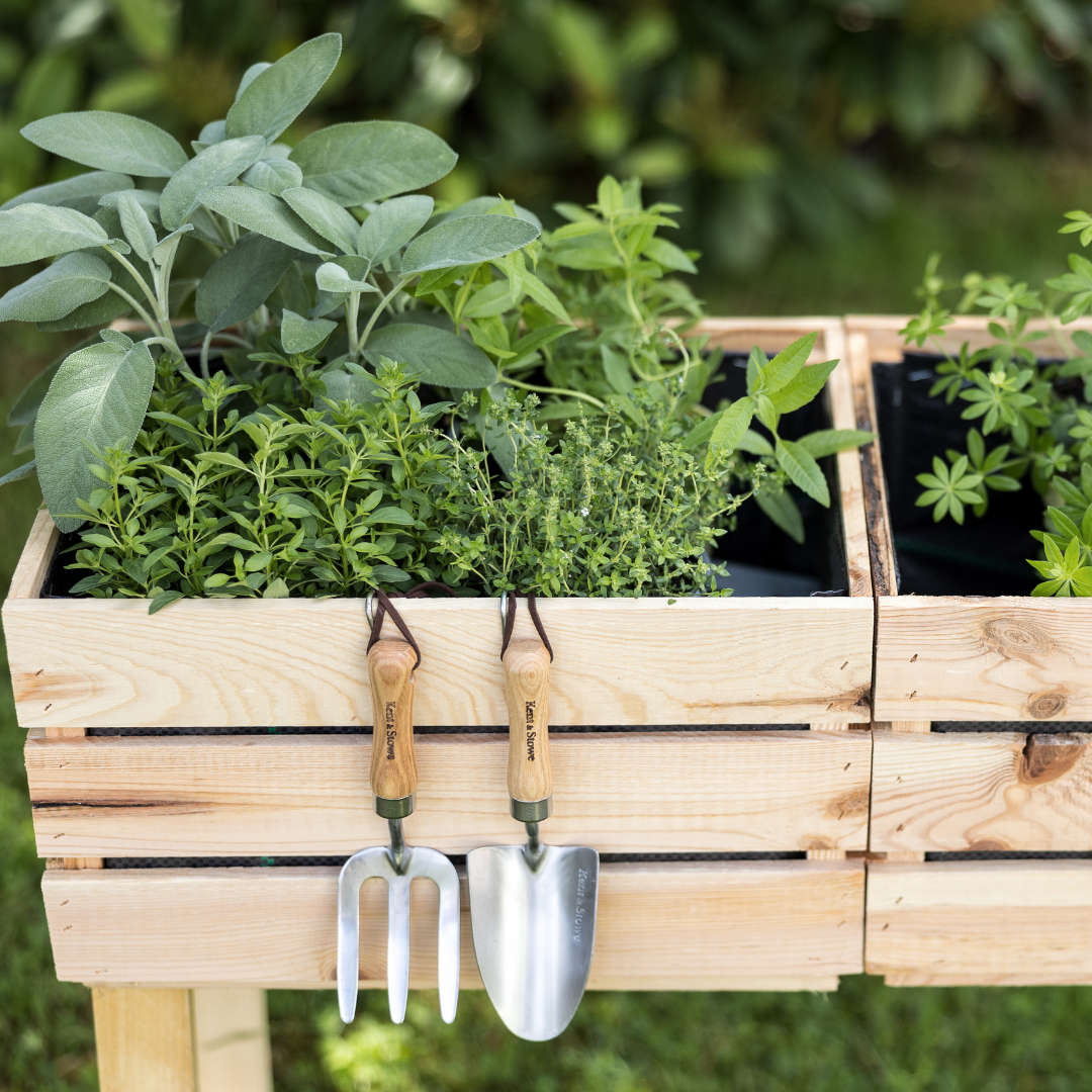 Hochbeet aus zwei Holzkisten bauen - DIY