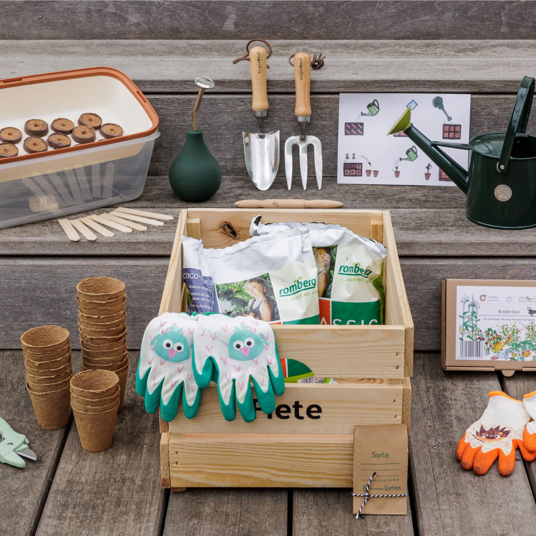 Gartenzubehör für Kinder - Handschaufel und Handharke, Gießkanne und Co